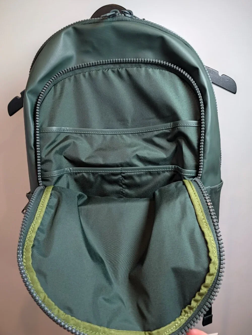 AWAY Active Backpack 26L - Color Forest Green EUC